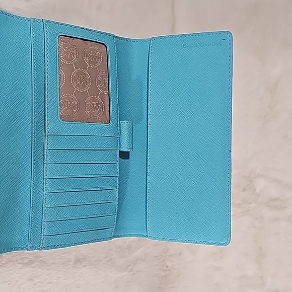 Michael Kors Sky Blue Wallet - Picture 4 of 7